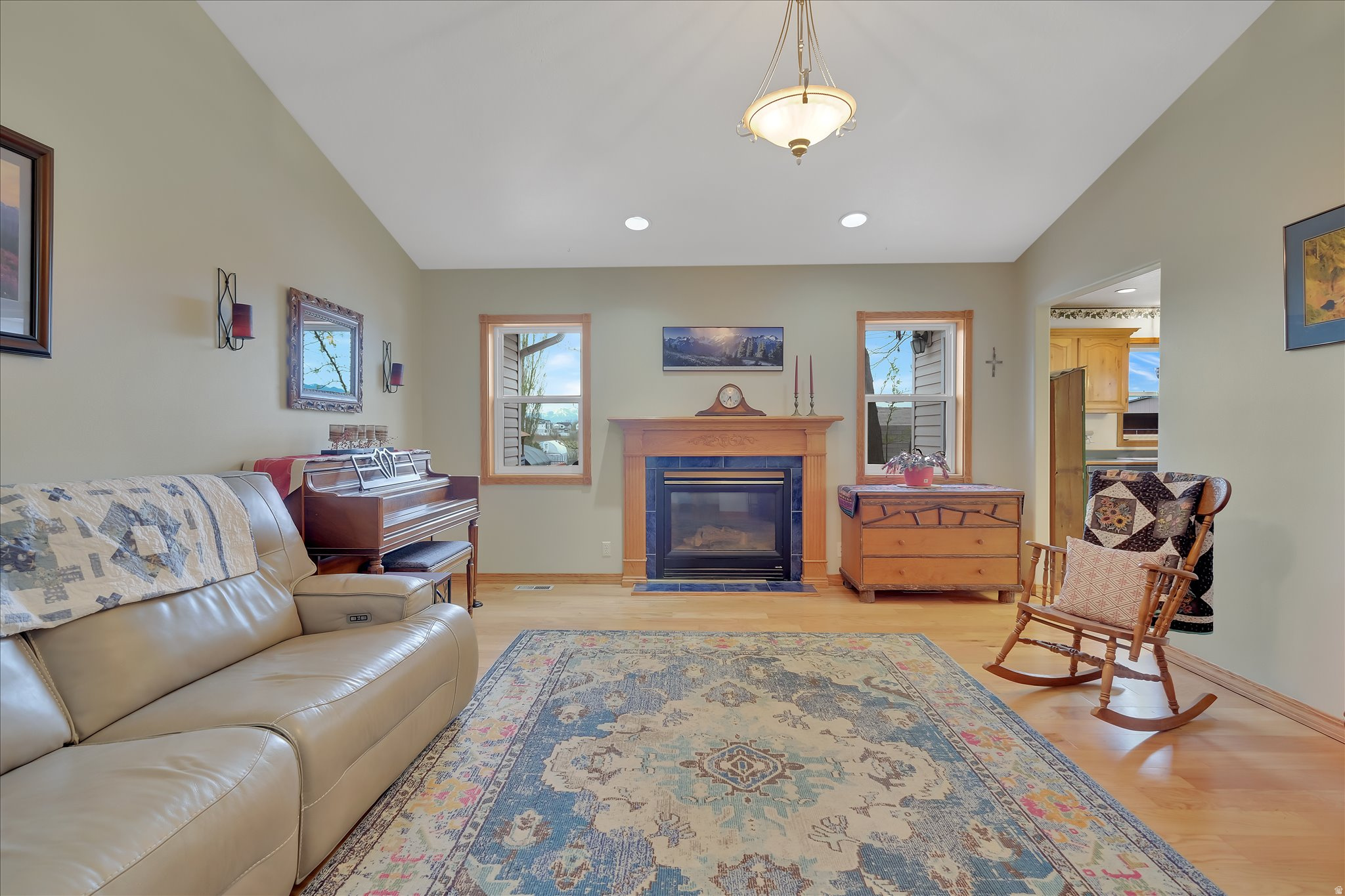 EQUESTRIAN ESTATES - Residential