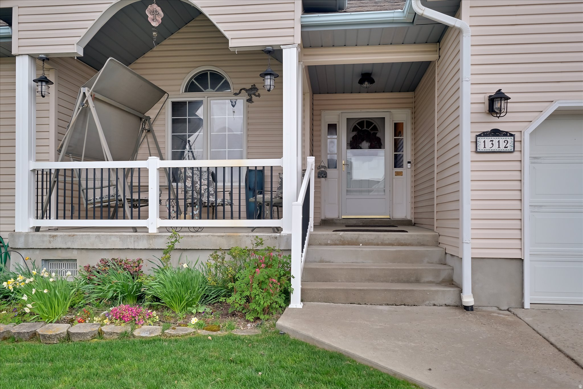 EQUESTRIAN ESTATES - Residential