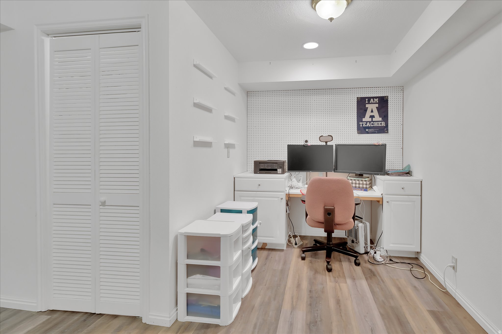 EQUESTRIAN ESTATES - Residential