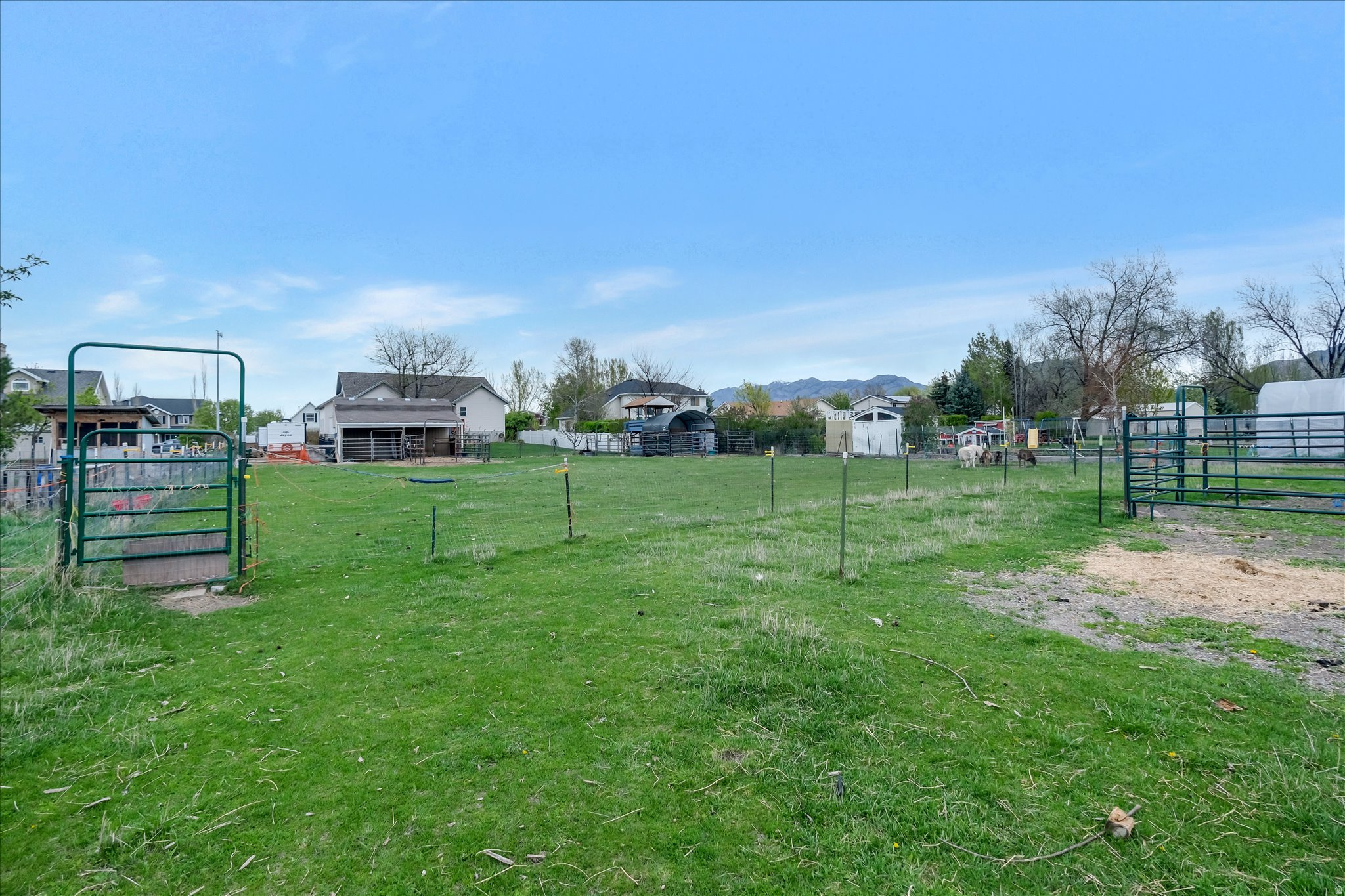 EQUESTRIAN ESTATES - Residential