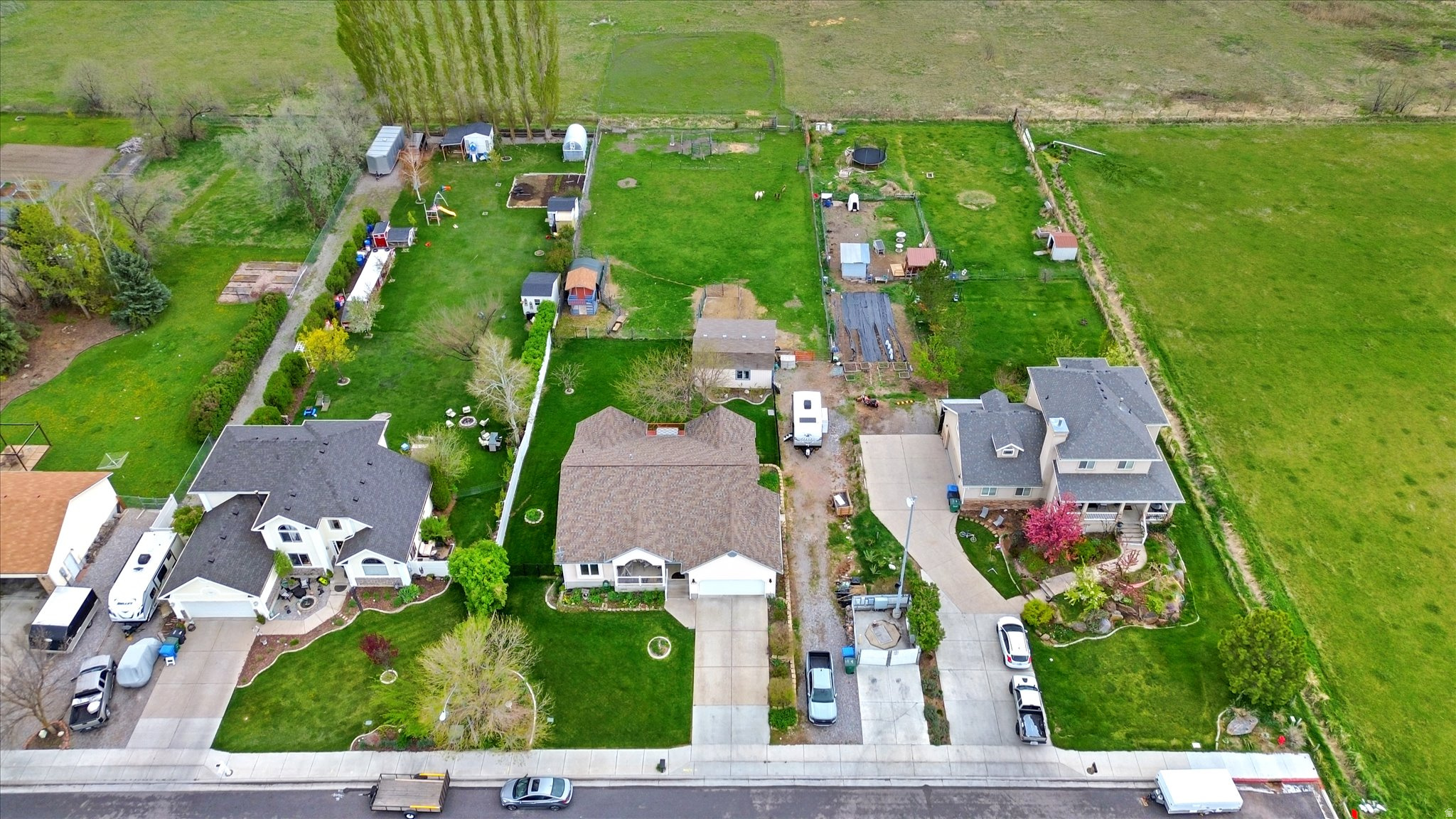 EQUESTRIAN ESTATES - Residential