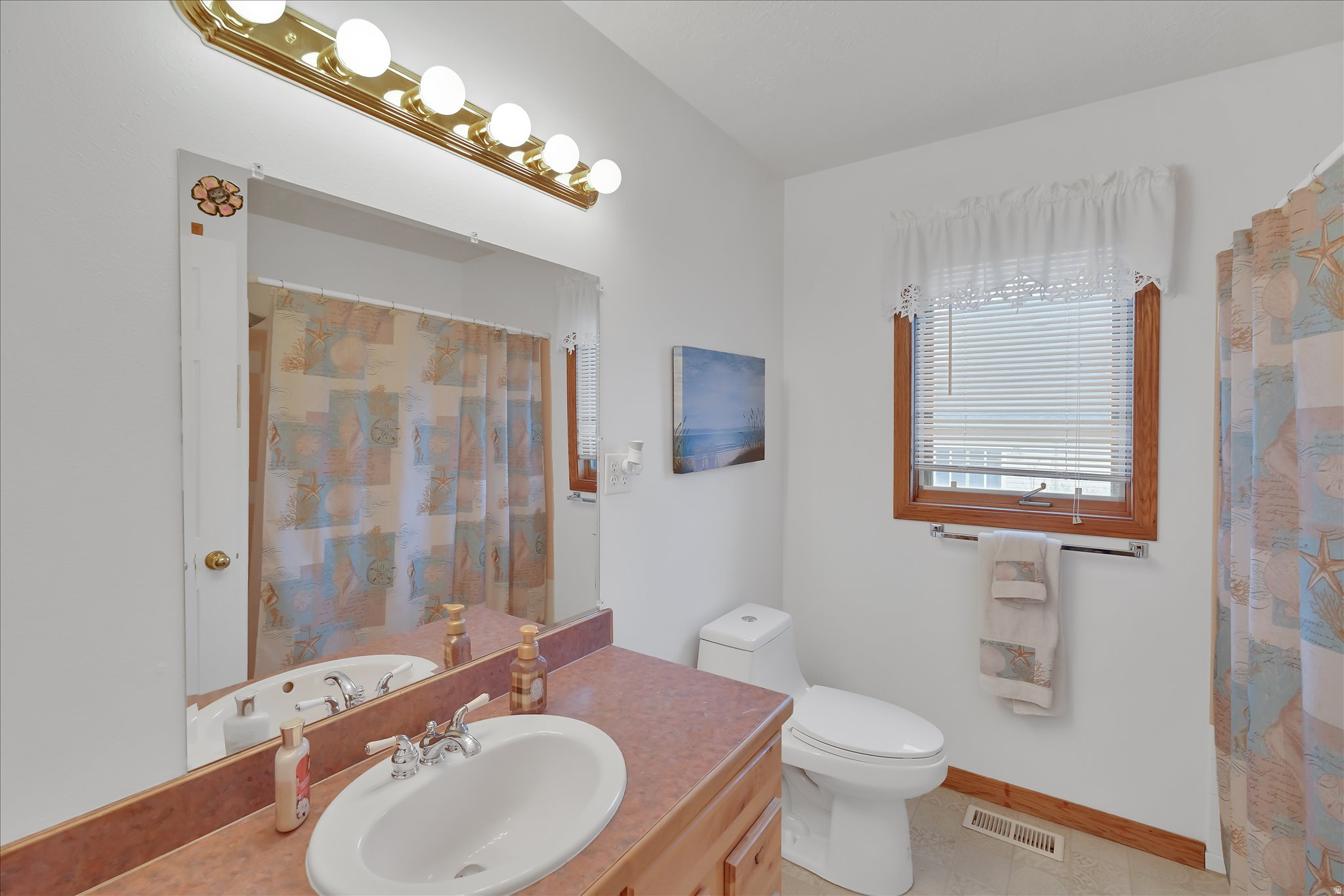 EQUESTRIAN ESTATES - Residential