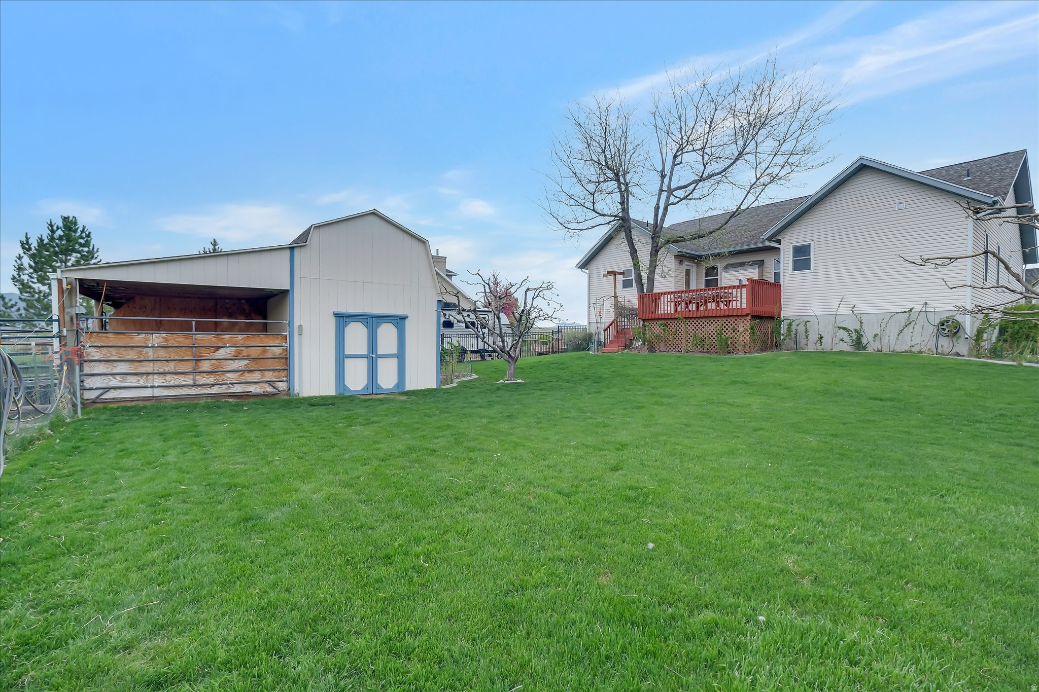 EQUESTRIAN ESTATES - Residential