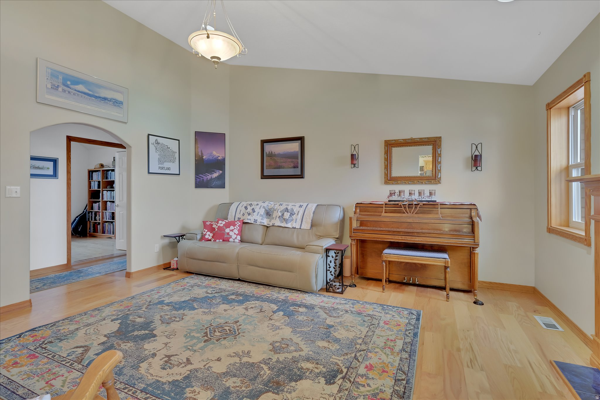 EQUESTRIAN ESTATES - Residential