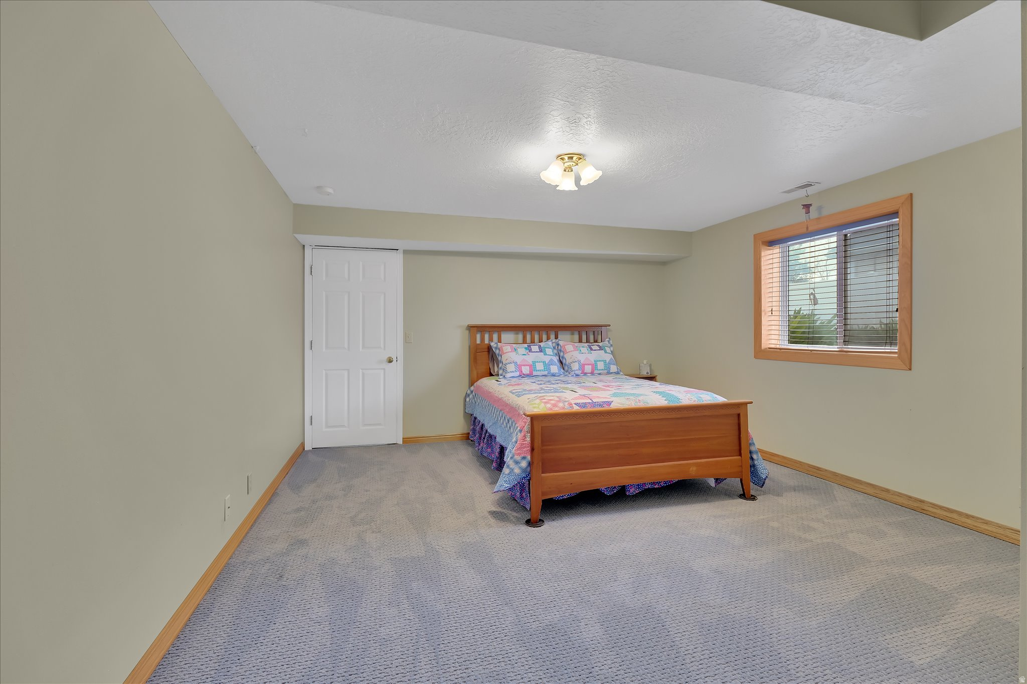 EQUESTRIAN ESTATES - Residential