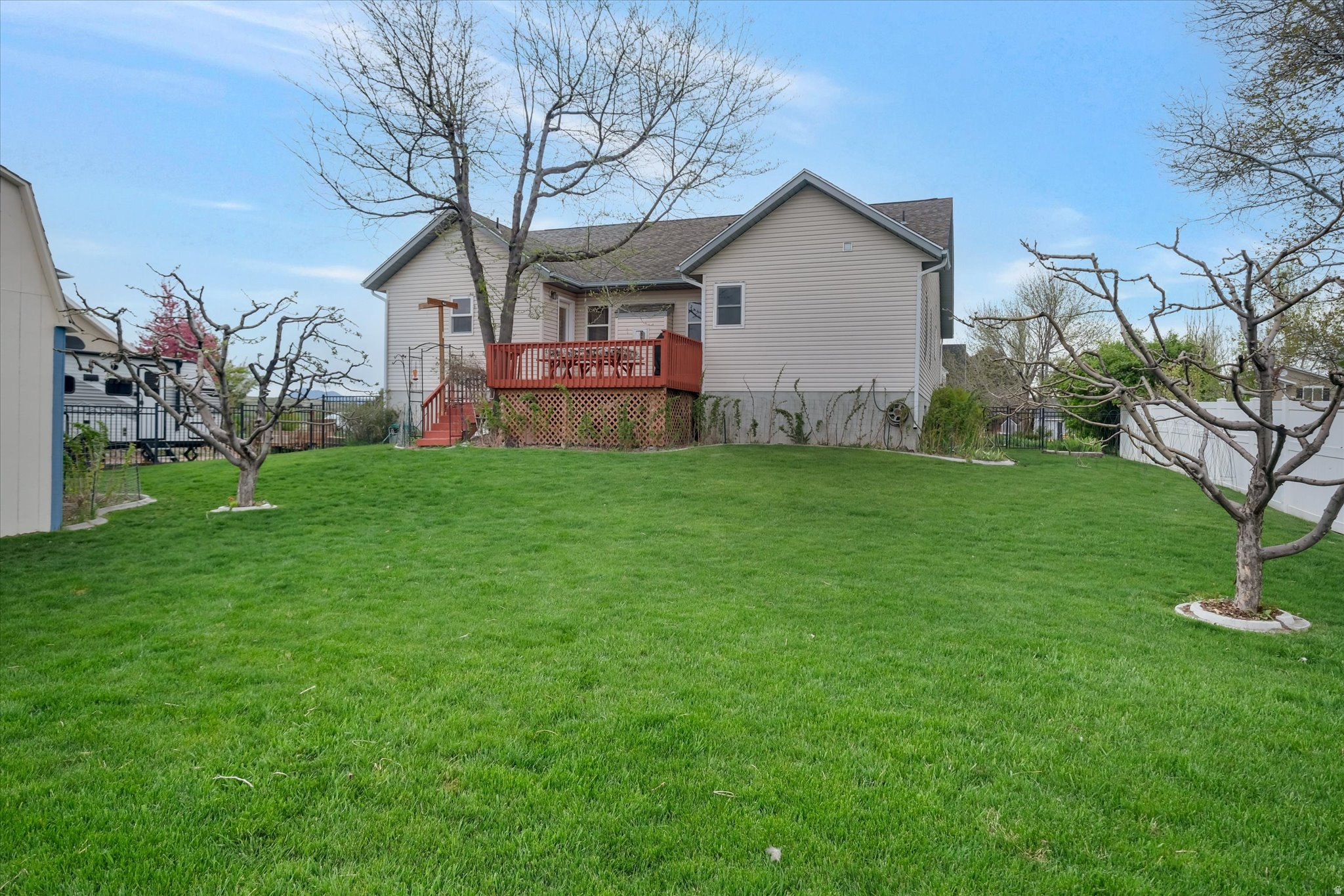 EQUESTRIAN ESTATES - Residential