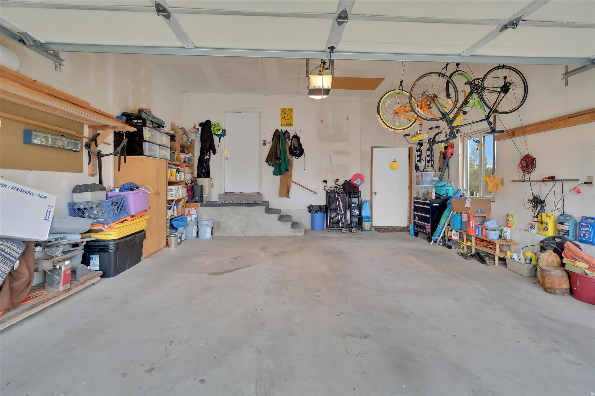 EQUESTRIAN ESTATES - Residential