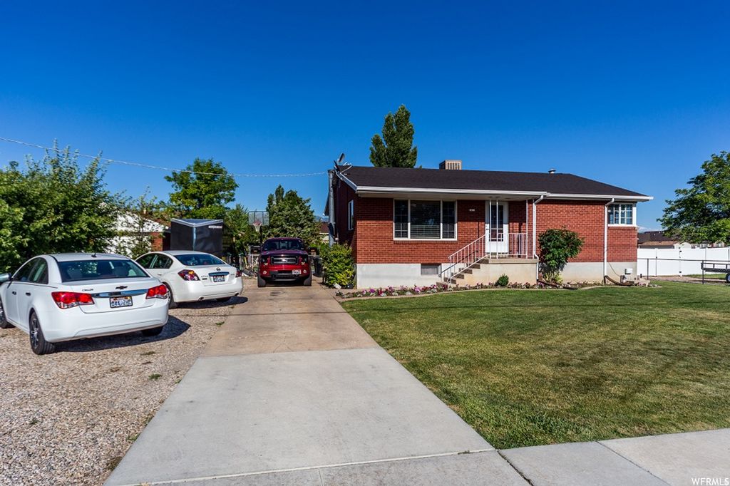 Photo of 2423 S 2000 W, Syracuse, UT 84075 (MLS # 2146336)