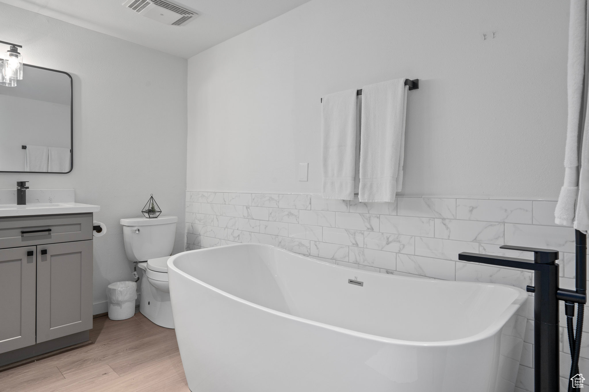 Park City, Utah 84060, United States, 3 Bedrooms Bedrooms, ,2 BathroomsBathrooms,Residential,Active,6598