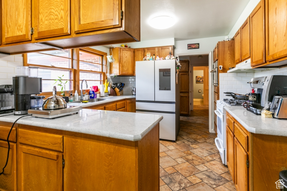 Brigham City, Utah 84302, United States, 4 Bedrooms Bedrooms, ,3 BathroomsBathrooms,Residential,Active,148342