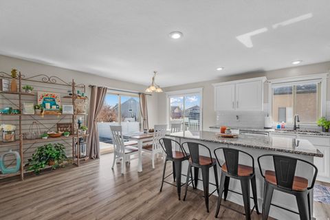 Tiny photo for 1685 S 825 W, Lehi, UT 84043 (MLS # 2141749)