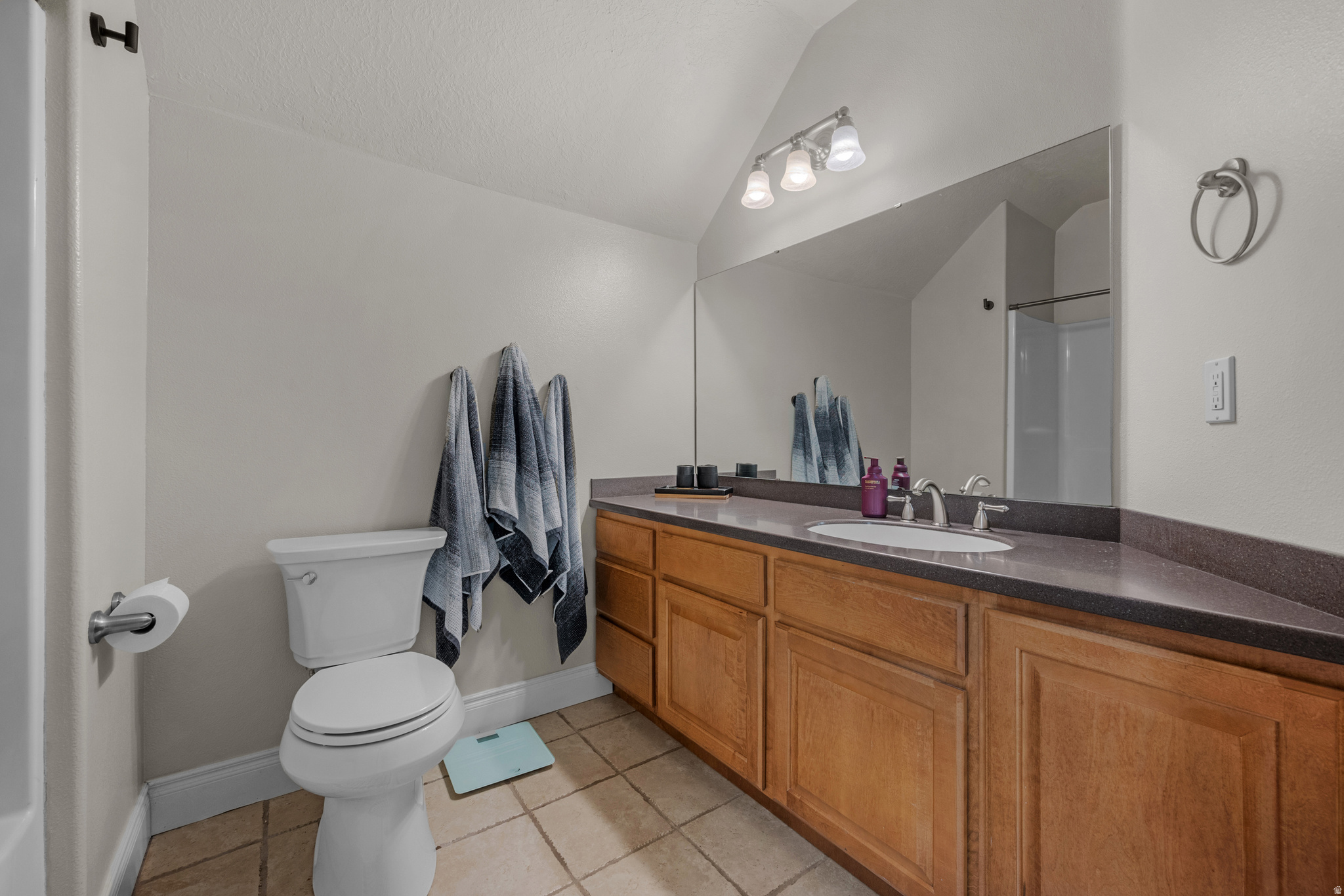 NORTH LAKE - Residential