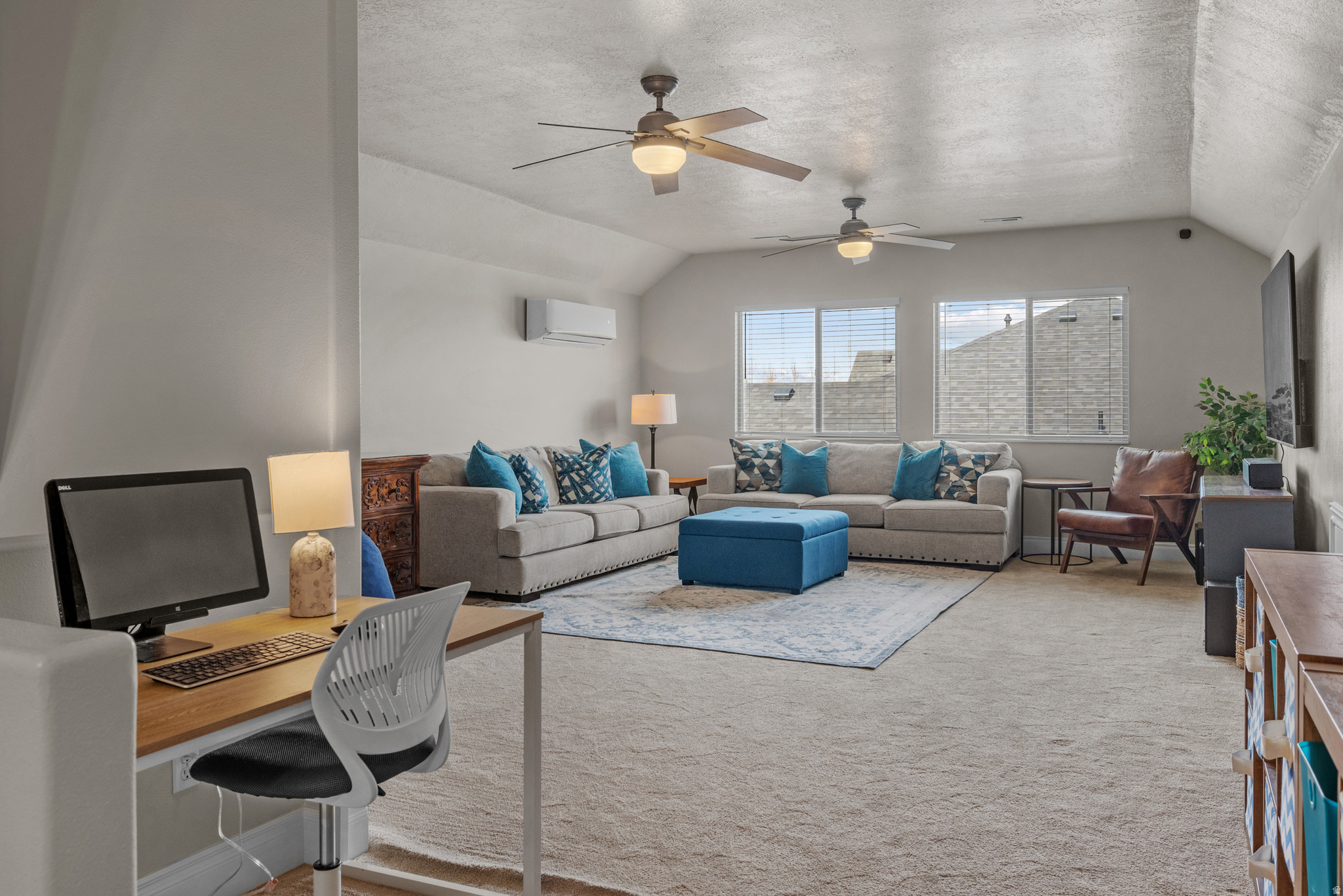 NORTH LAKE - Residential