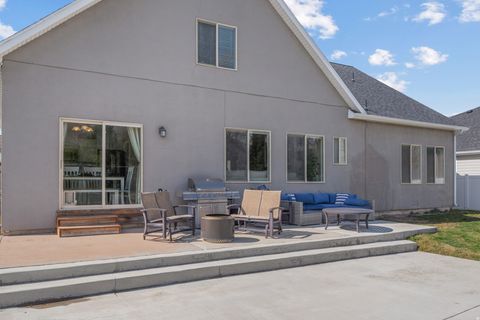 Tiny photo for 1685 S 825 W, Lehi, UT 84043 (MLS # 2141749)