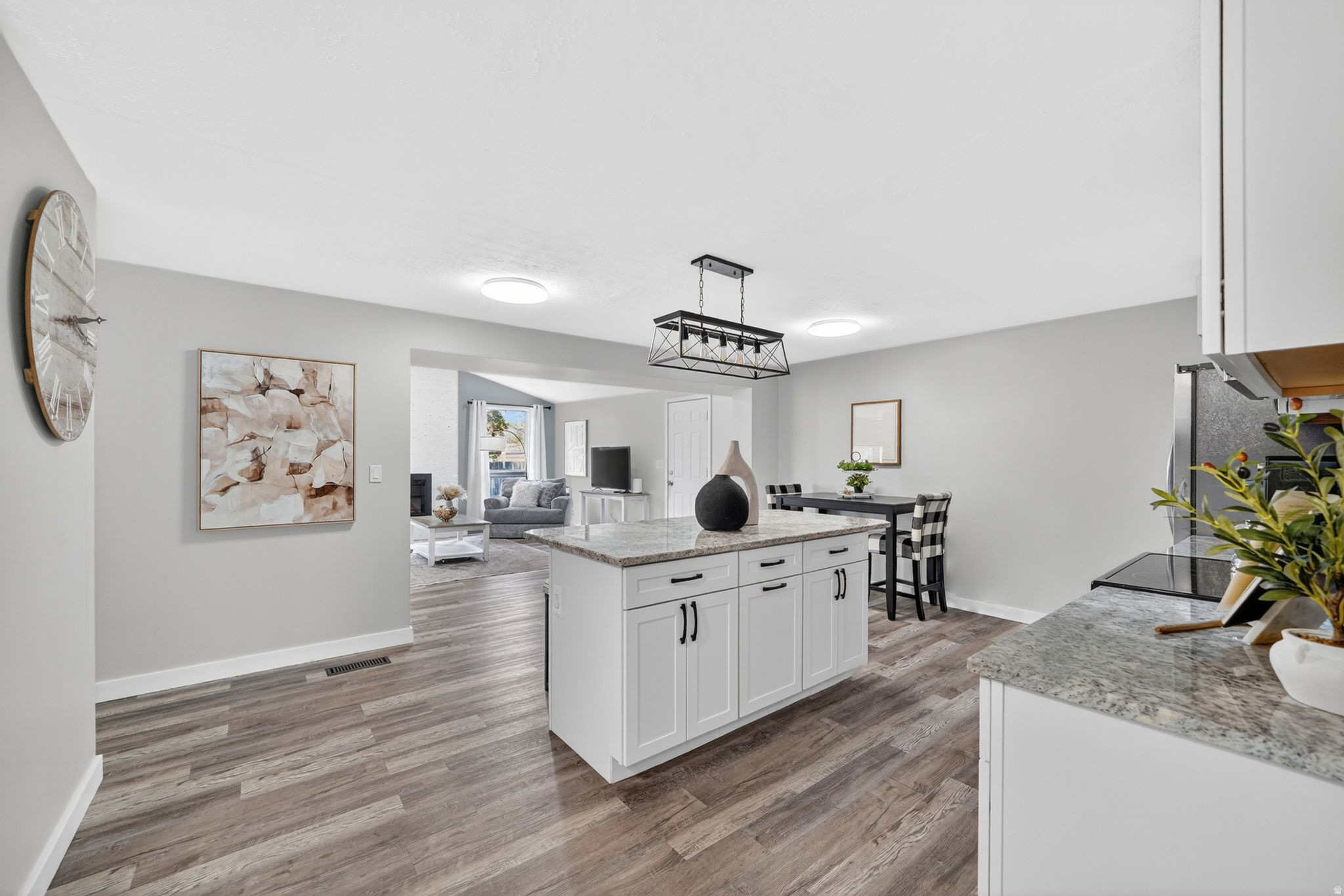 WHITE CITY - Residential