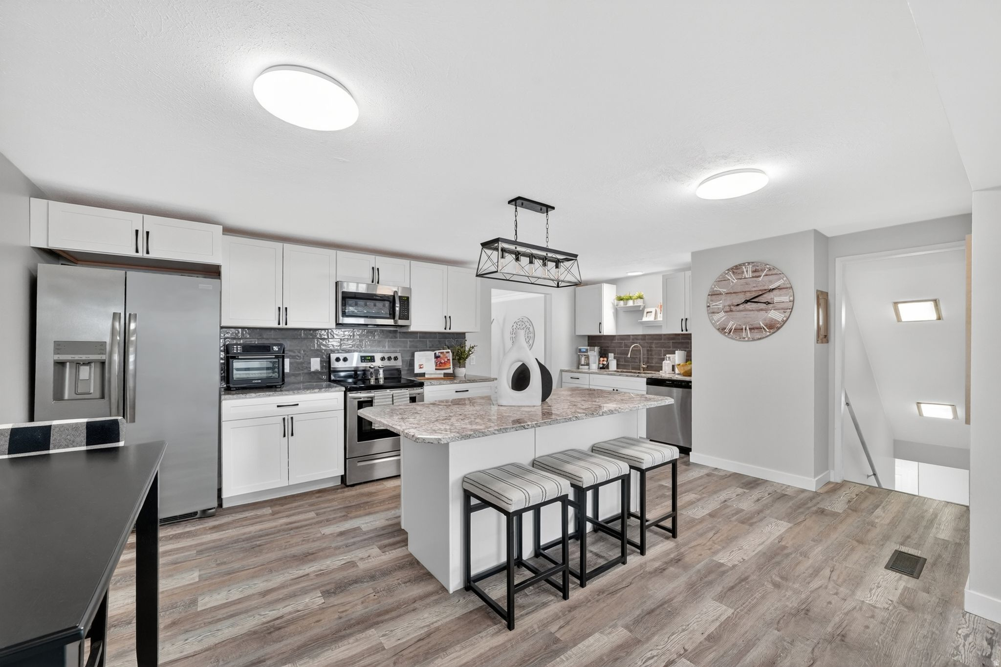 WHITE CITY - Residential