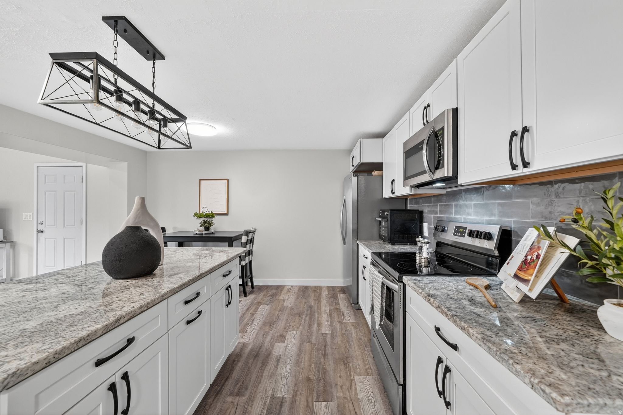 WHITE CITY - Residential