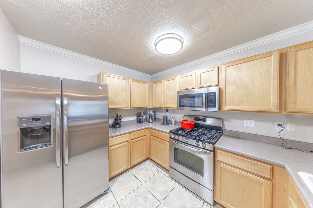 HERITAGE FIELDS - Residential