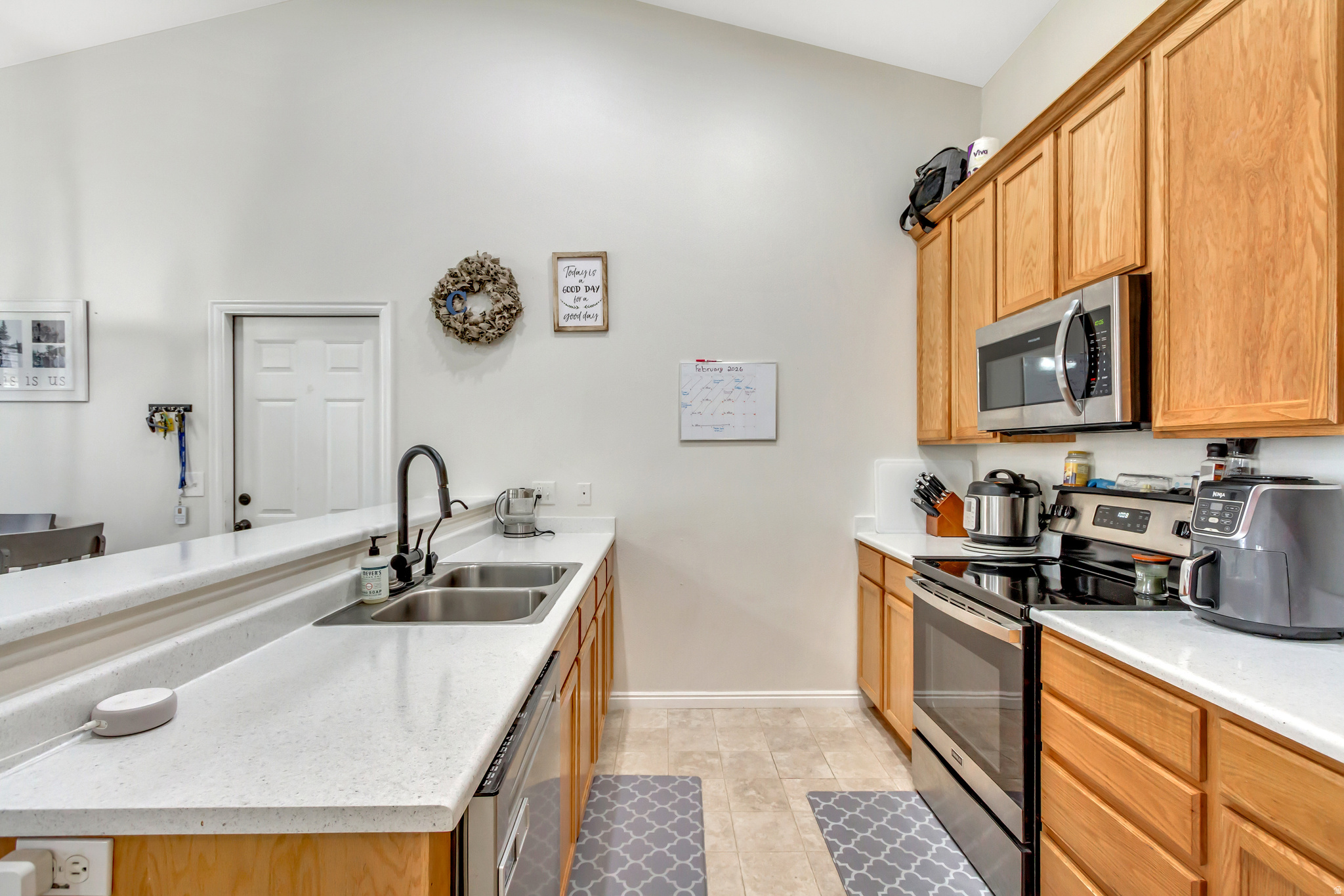 TOWNS AT HUNTER VILLAGE - Residential