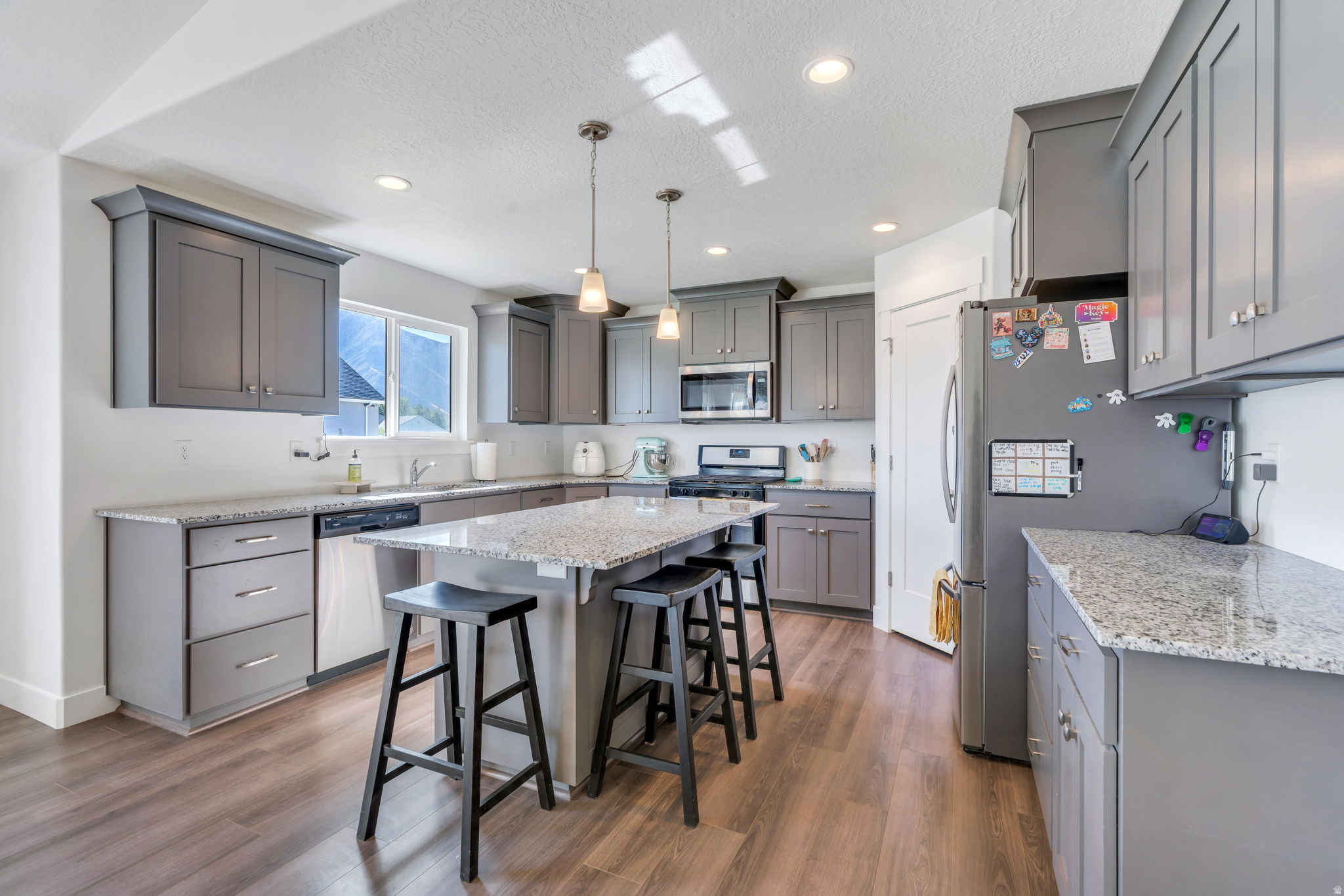 MAPLE MOUNTAIN ESTATES - Residential Lease