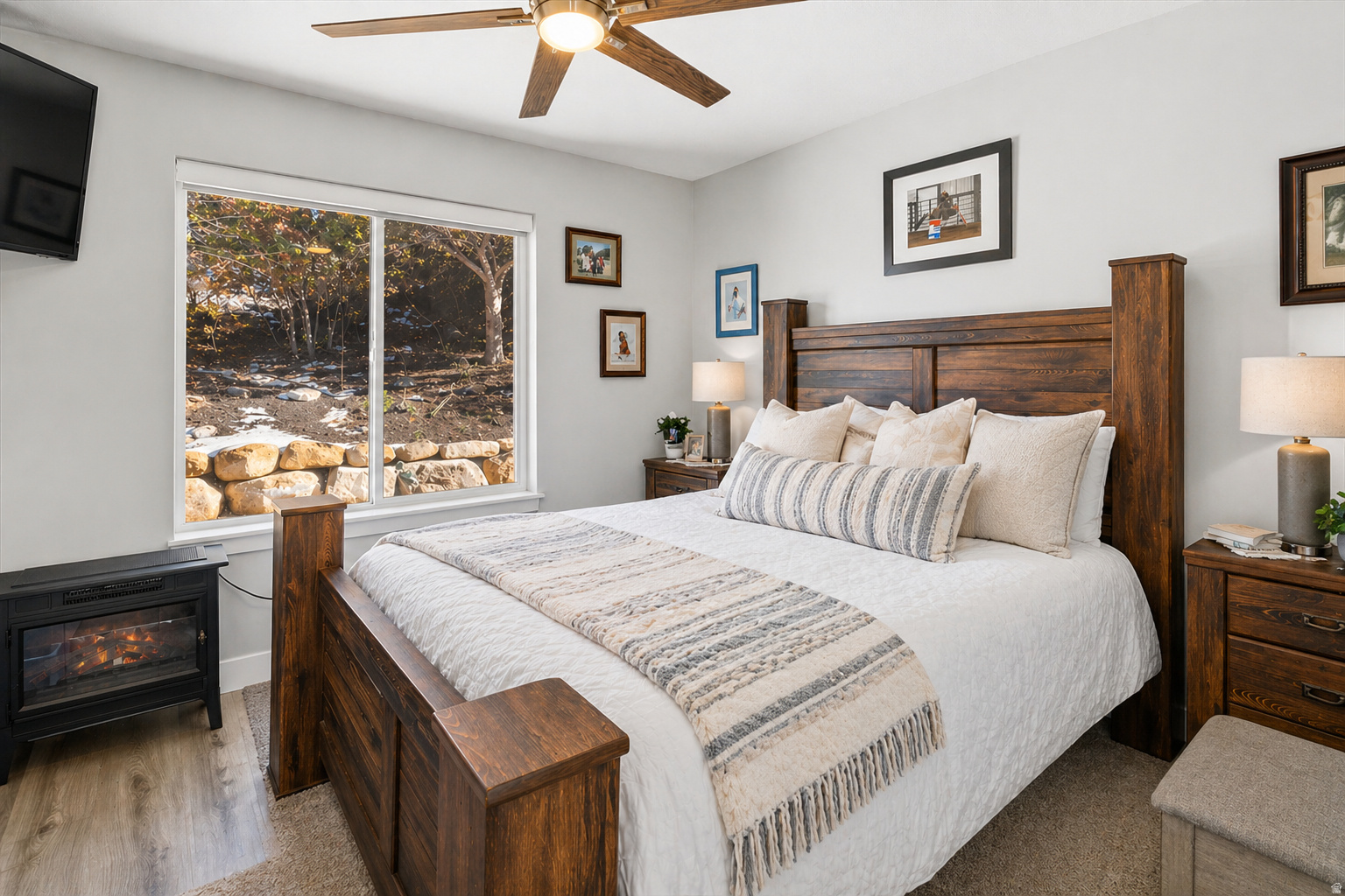 WHISPERING PINES - Residential