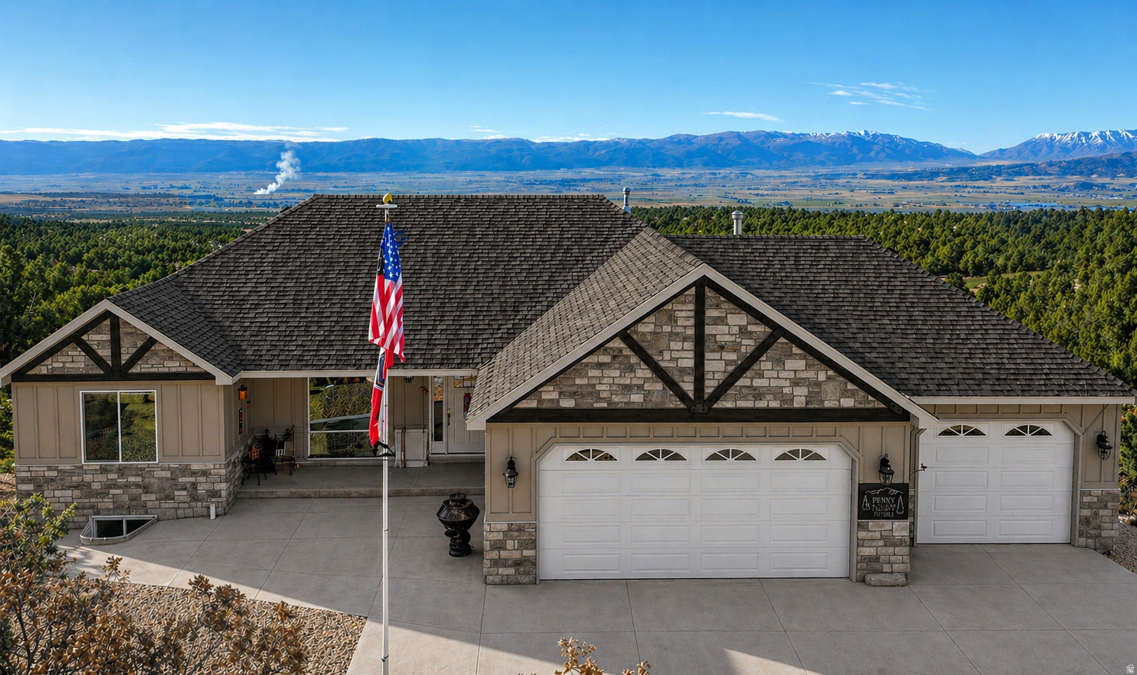 WHISPERING PINES - Residential
