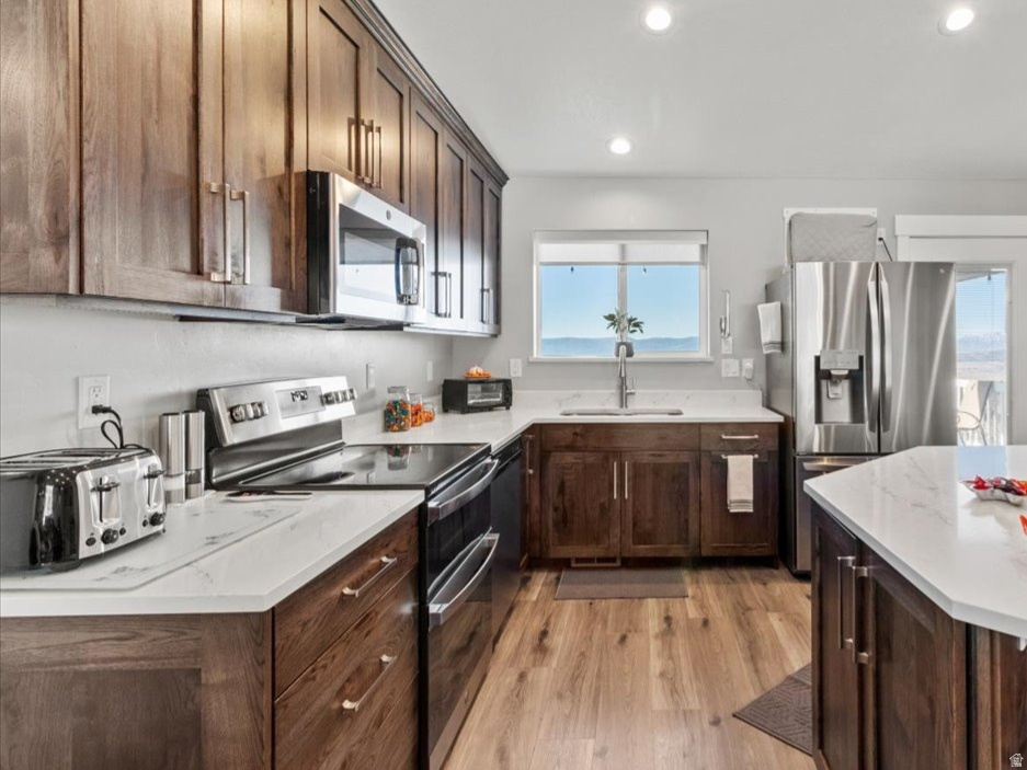 WHISPERING PINES - Residential