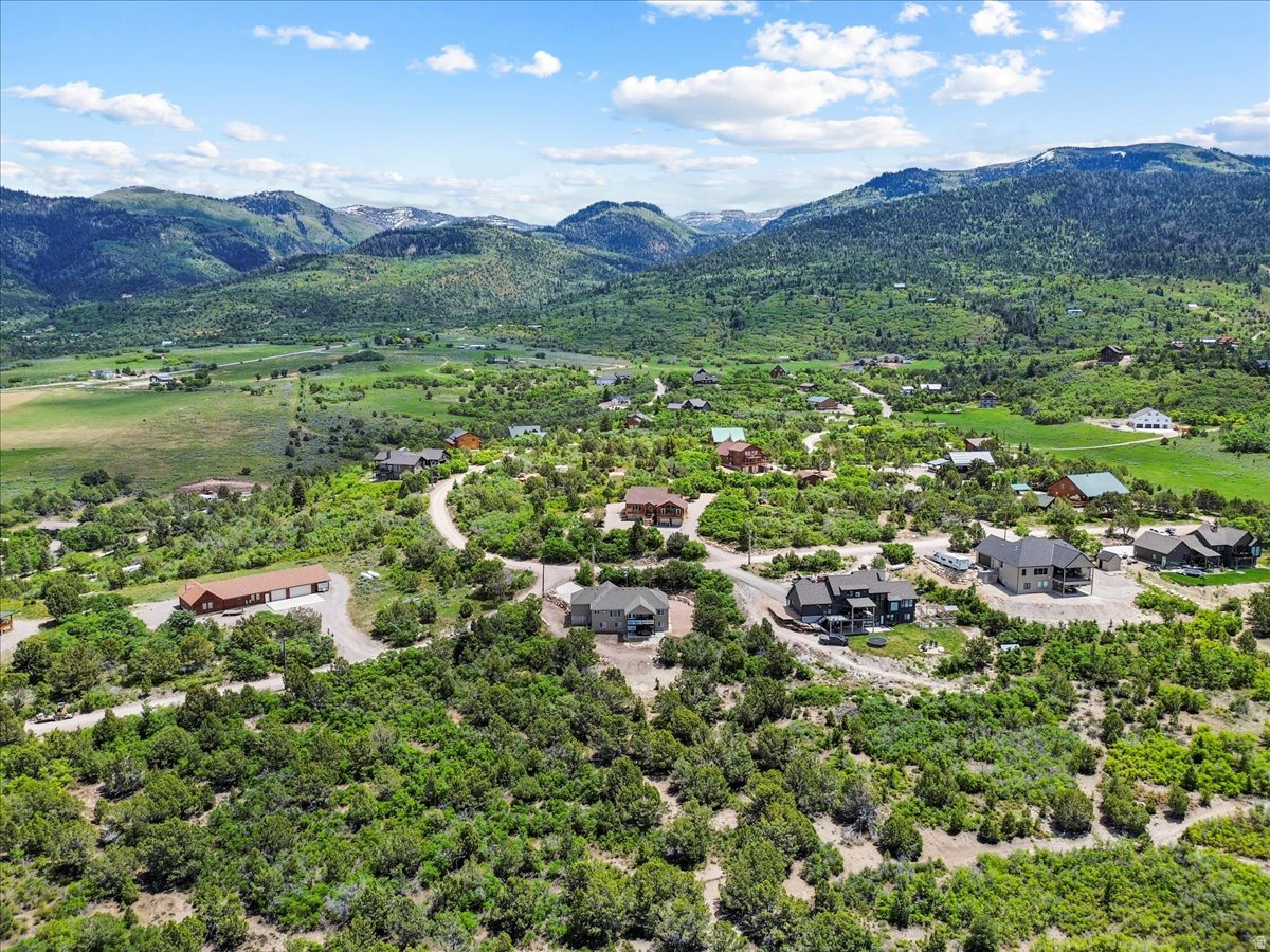 WHISPERING PINES - Residential