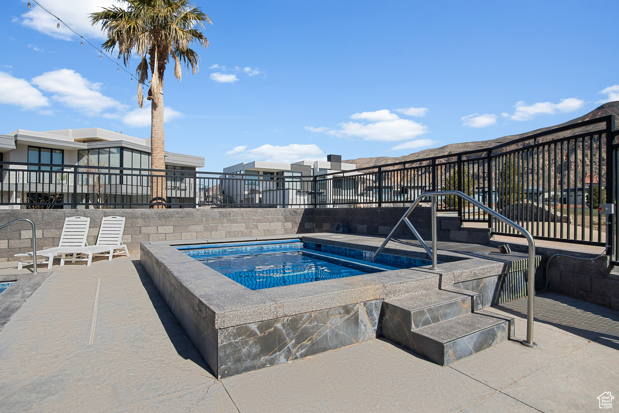 CLIFF VIEWS ESTATES - Residential
