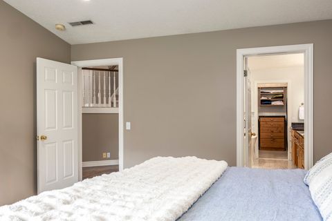 Tiny photo for 1483 E MAPLE HILLS DR, Bountiful, UT 84010 (MLS # 2125433)