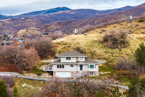 Tiny photo for 1483 E MAPLE HILLS DR, Bountiful, UT 84010 (MLS # 2125433)