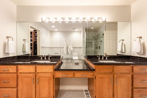 Tiny photo for 1483 E MAPLE HILLS DR, Bountiful, UT 84010 (MLS # 2125433)