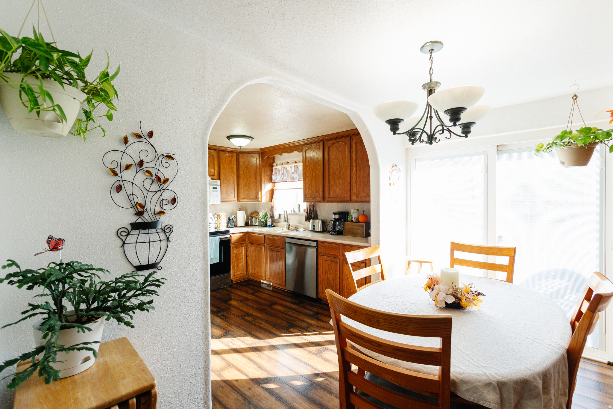 WESTERN HILLS - Residential