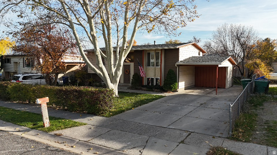 WESTERN HILLS - Residential