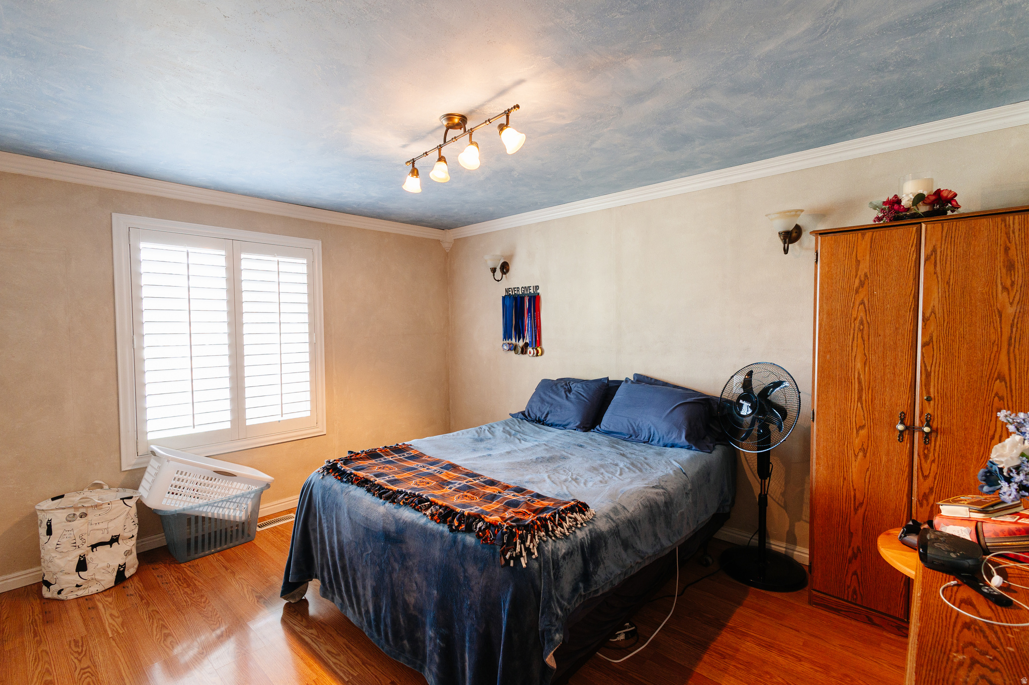 WESTERN HILLS - Residential