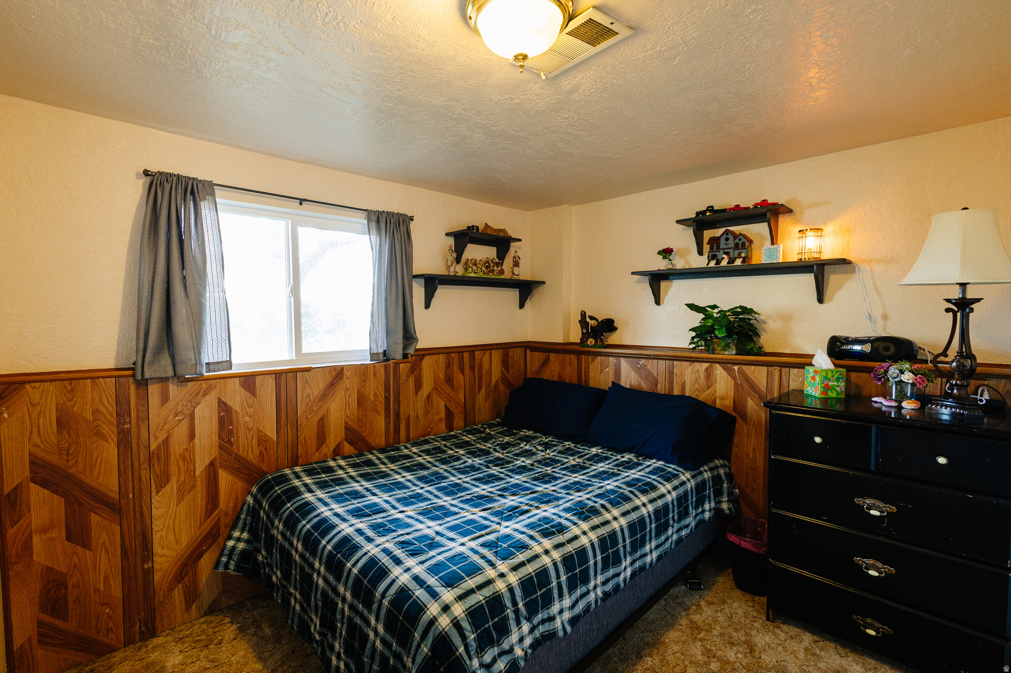 WESTERN HILLS - Residential