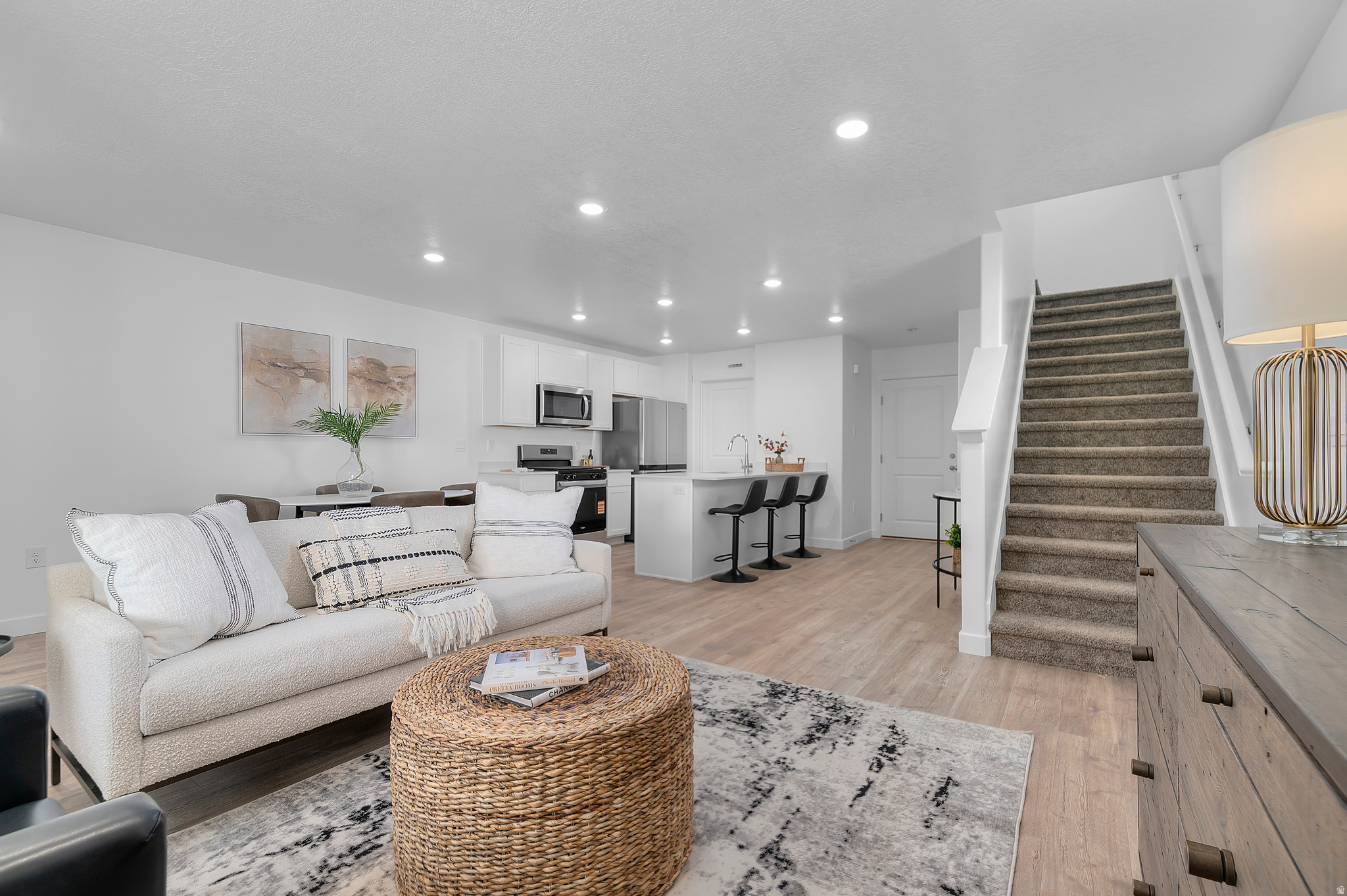 DIXON CREEK - Residential