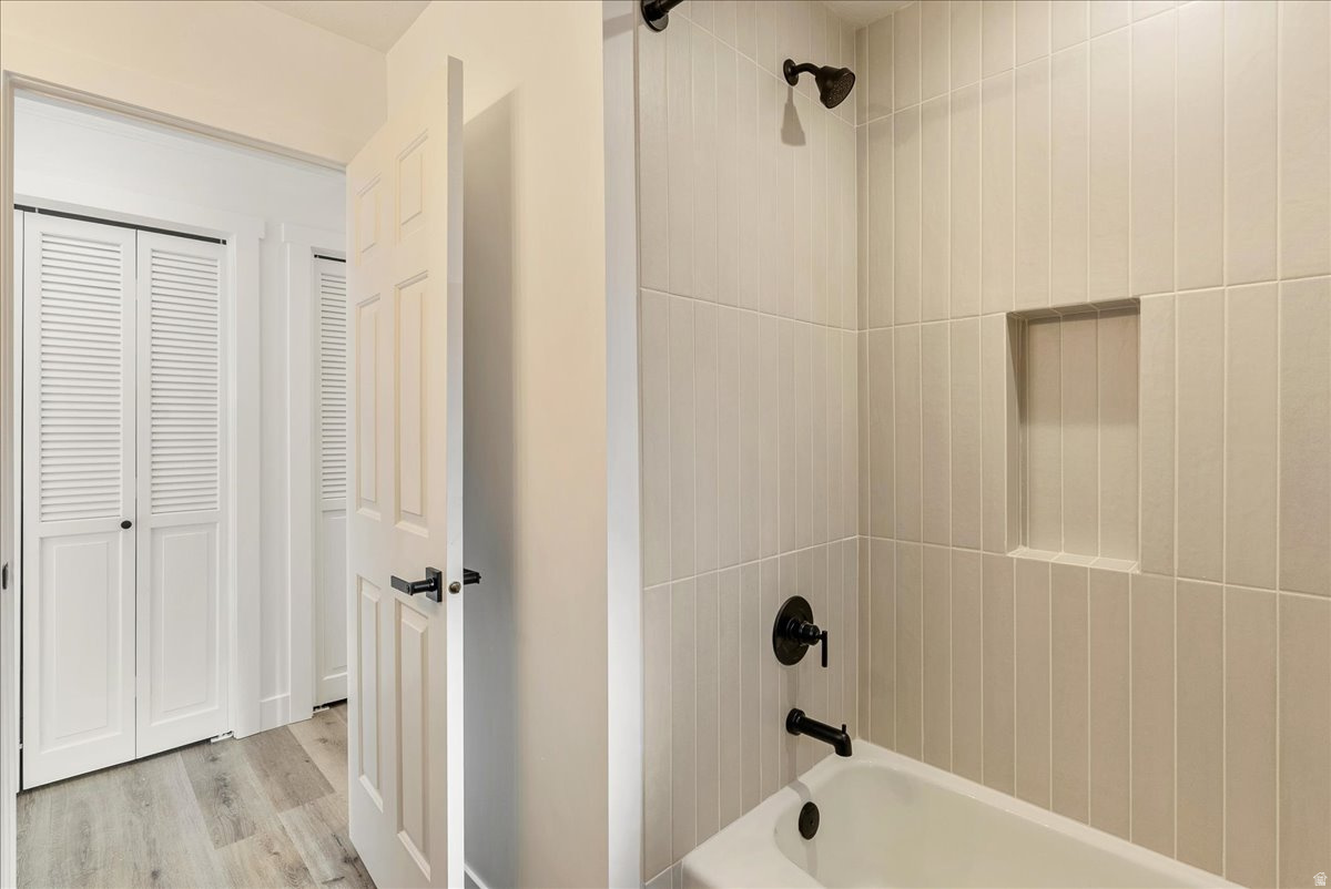 VINE STREET - Residential