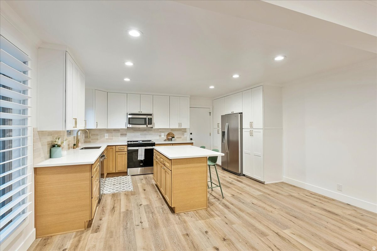 VINE STREET - Residential