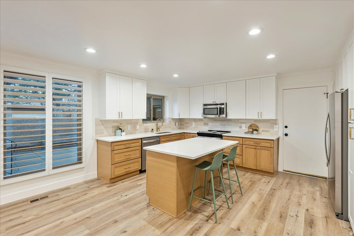 VINE STREET - Residential