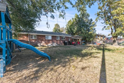 Tiny photo for 169 W 400 N, Clearfield, UT 84015 (MLS # 2115064)