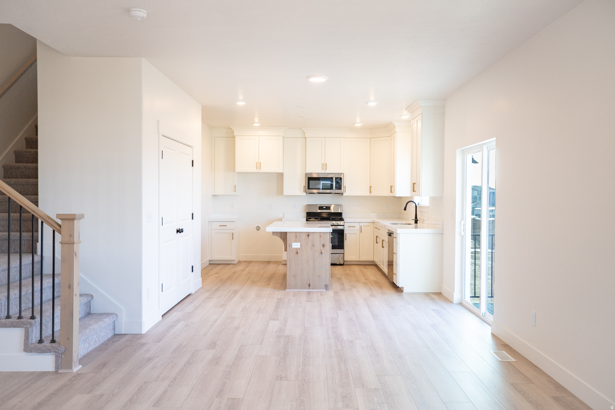 SALEM FIELDS - Residential