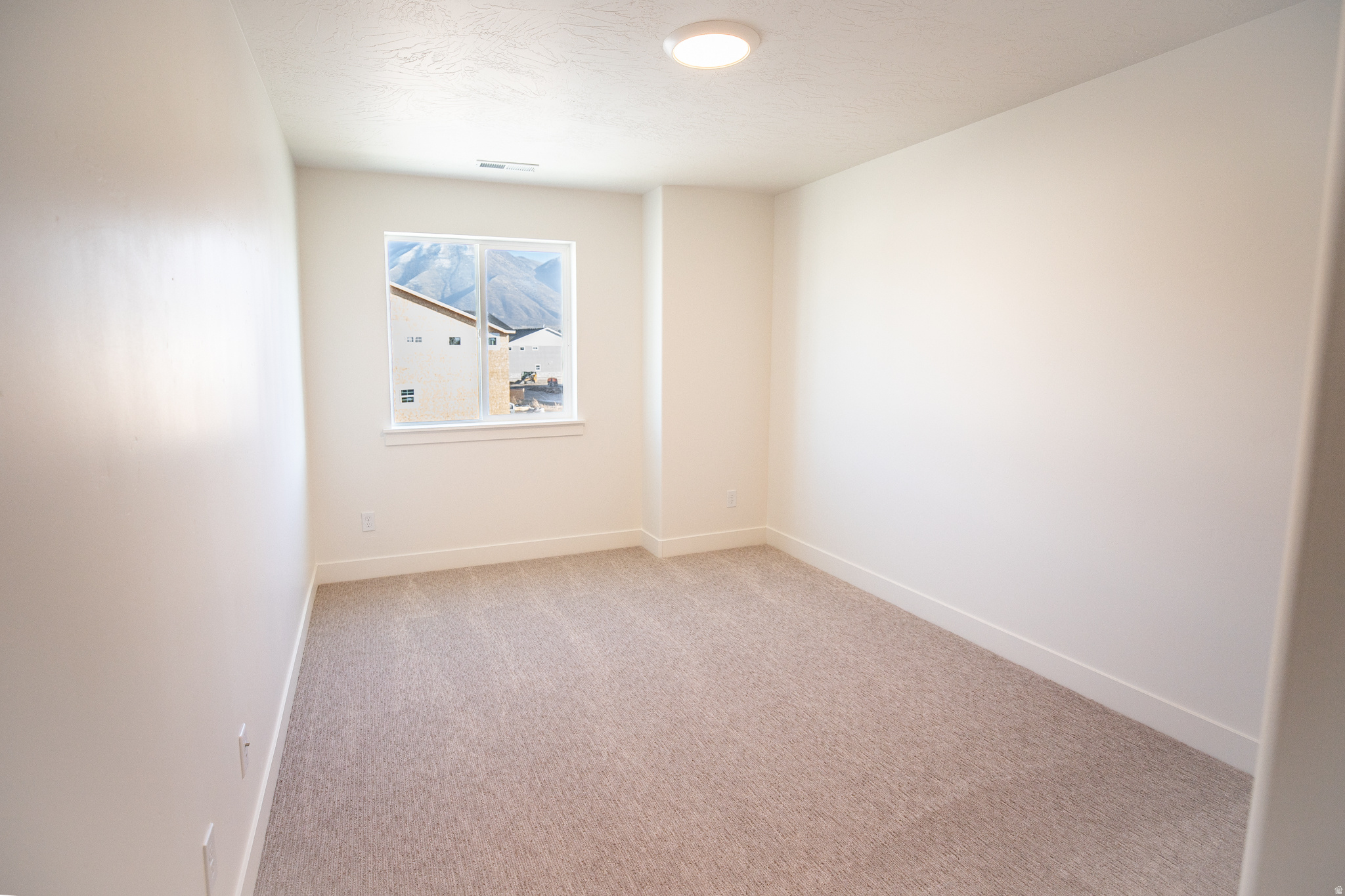 SALEM FIELDS - Residential