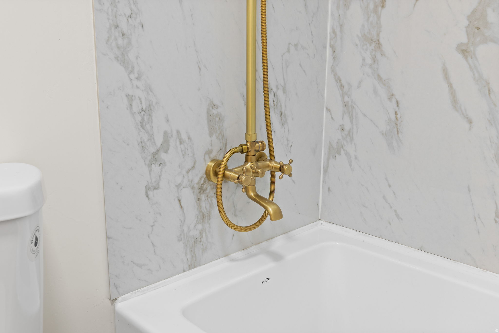 HIGHLAND TERRACE - Residential