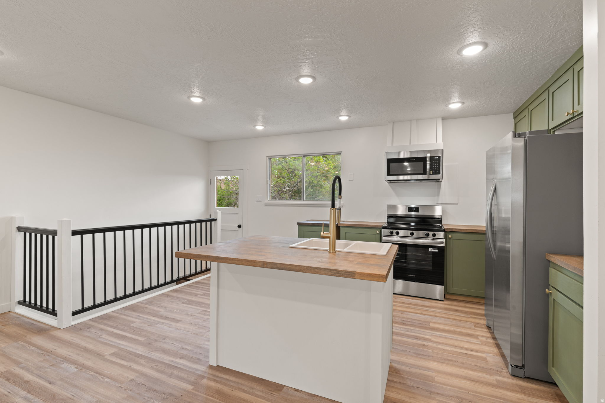 HIGHLAND TERRACE - Residential