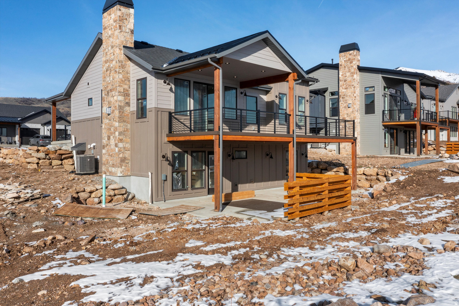 THE BRIDGES - Residential