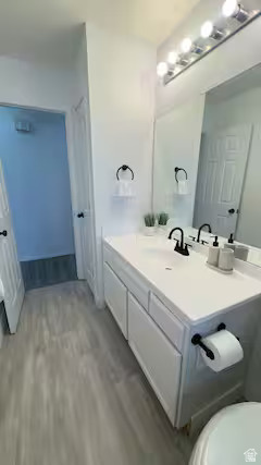 KINGSPOINTE - Residential Lease