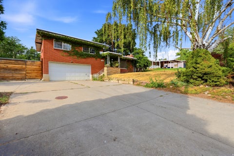 Photo of 3001 E 4345 S, Holladay, UT 84124 (MLS # 2177070)