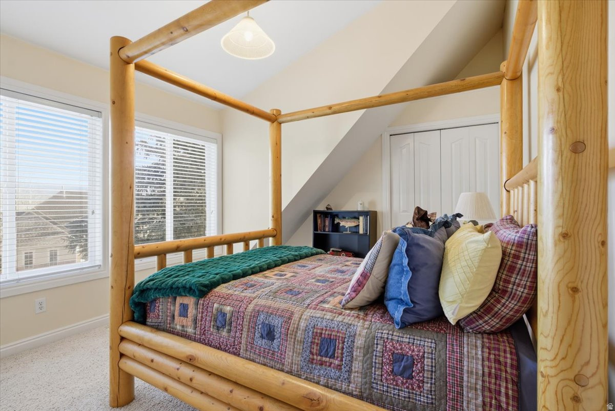 COTTAGES ON THE GREEN - Residential