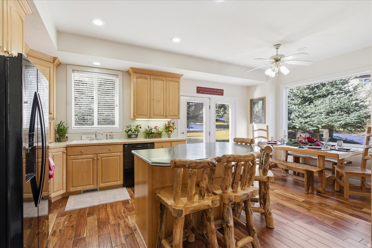 COTTAGES ON THE GREEN - Residential